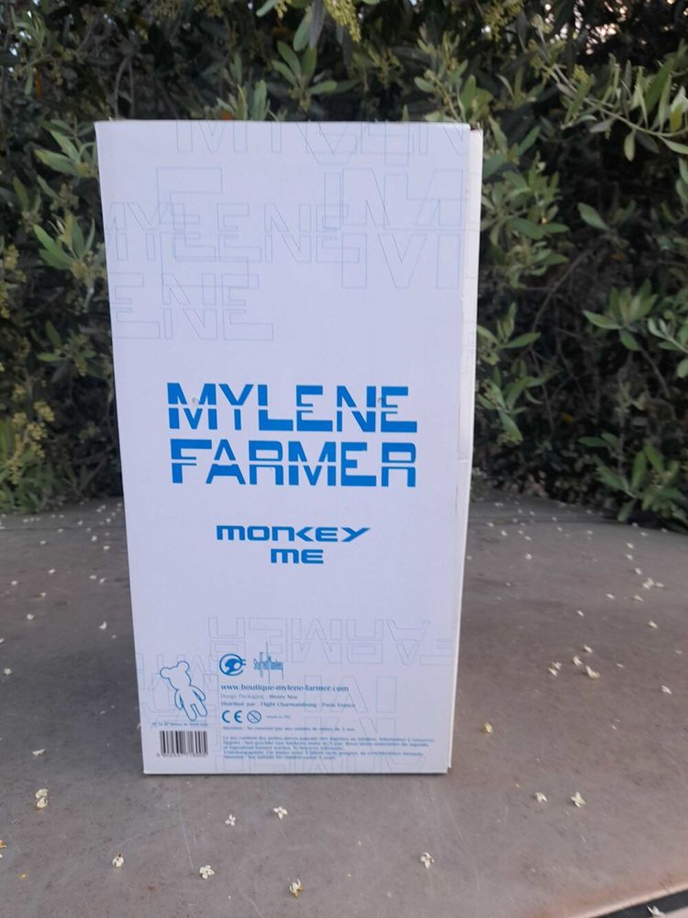 Mylene Farmer Monkey 