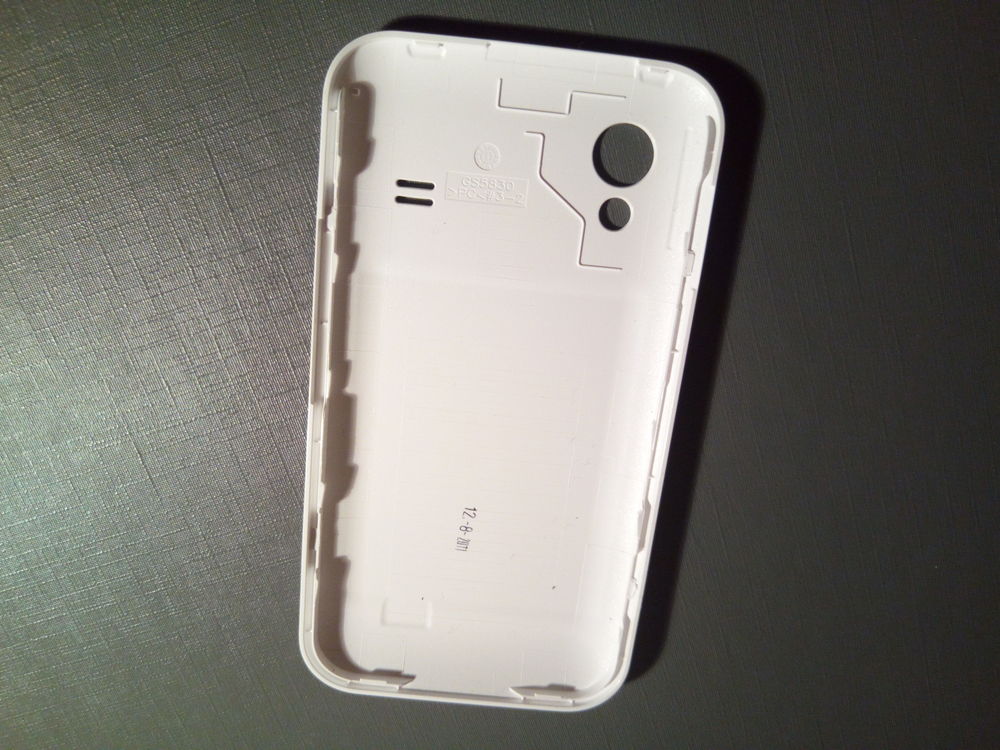 Coque T&eacute;l&eacute;phone SAMSUNG Galaxy ACE GT-S5830 Blanche Téléphones et tablettes