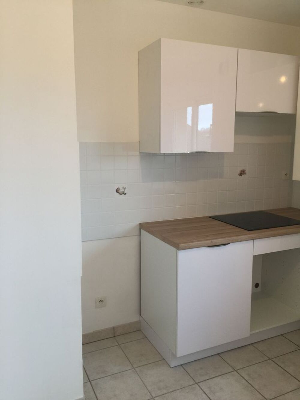 Location Appartement Appartement centre-ville T3 65 m2 balcon 9 m2 garage 20 m2 Ambérieu-en-bugey