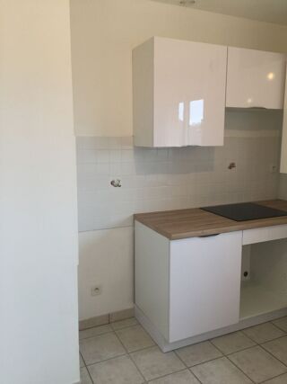  Appartement à louer 3 pièces 65 m²