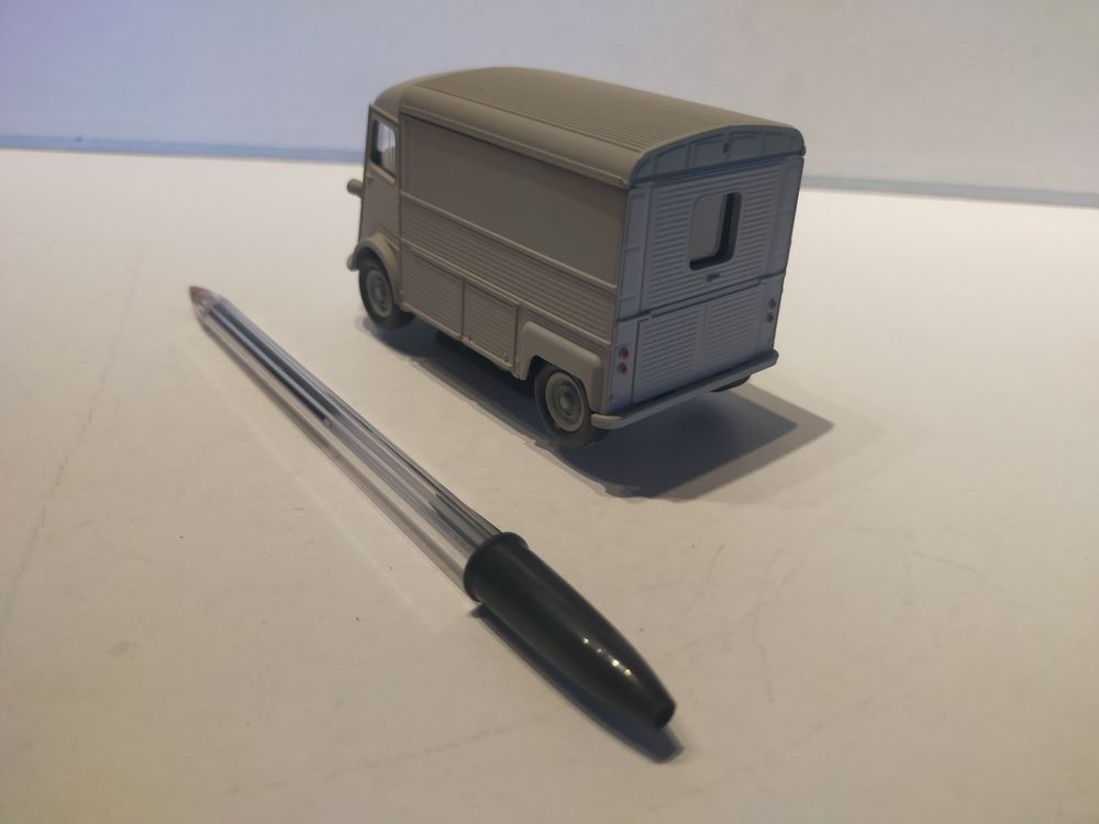 miniature Tube H Citro&euml;n gris au 1/43e
Jeux / jouets