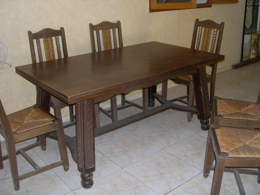 GRANDE TABLE &agrave; rallonges et 6 chaise Meubles
