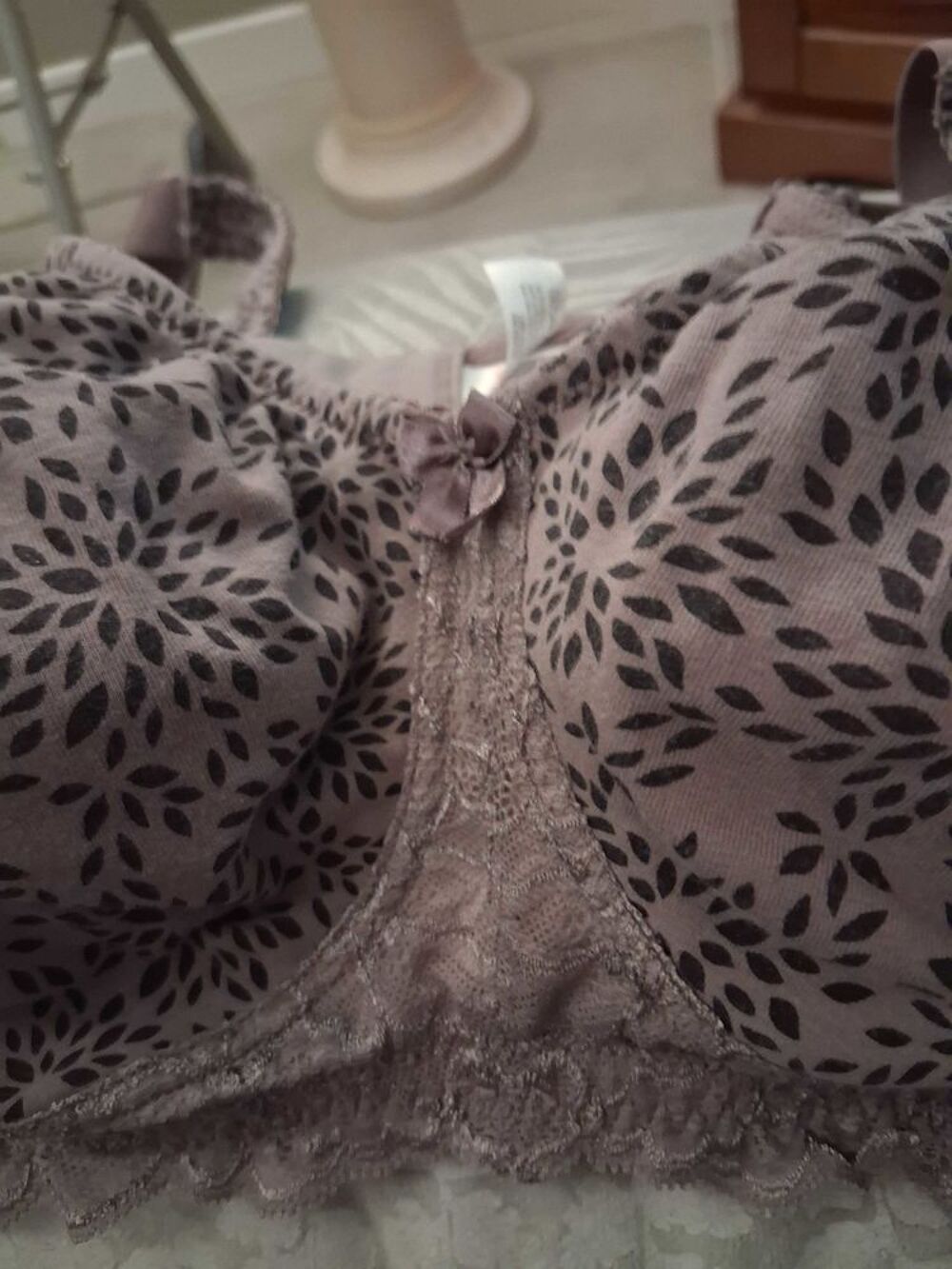 LOT DE DEUX SOUTIENS MOI. MARQUE :NUANCE Vêtements