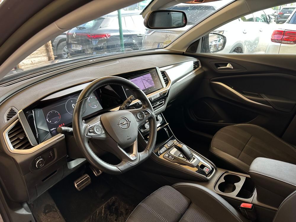 Grandland 1.5 Diesel 130 ch BVA8 Elegance Business 2023 occasion 69400 Arnas