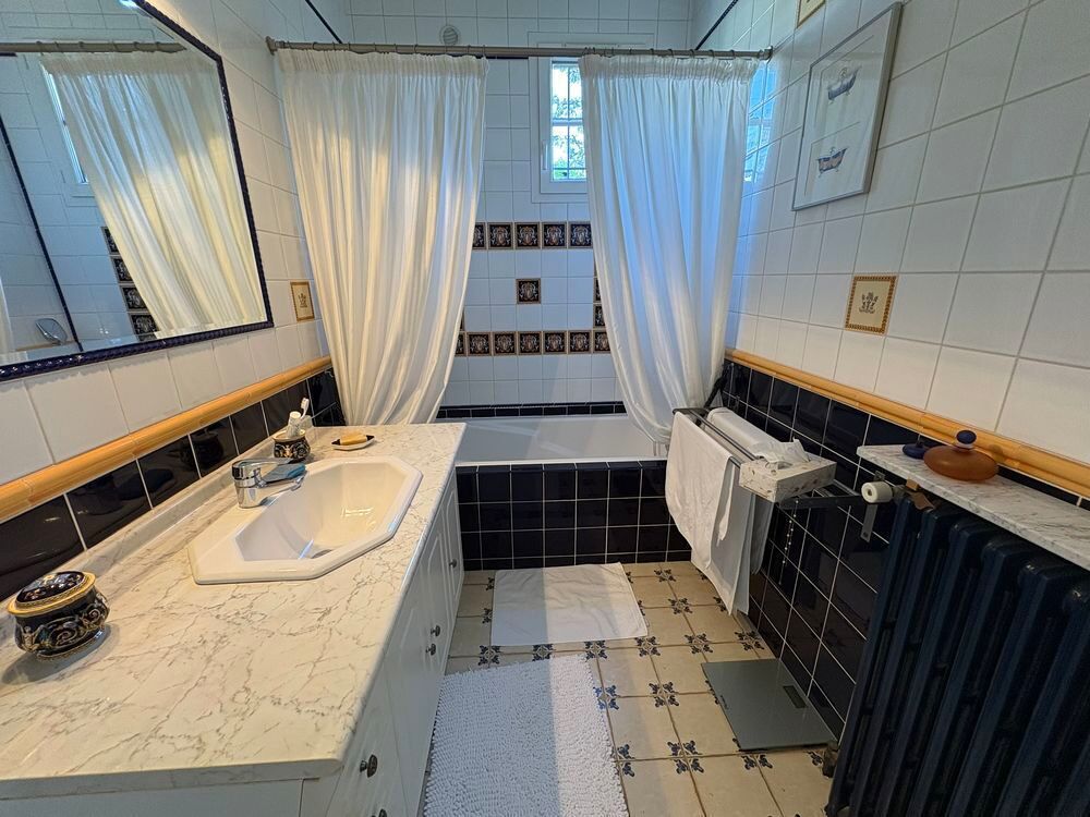 Vente Maison belle maison de caractère à   Gien centre ville Gien