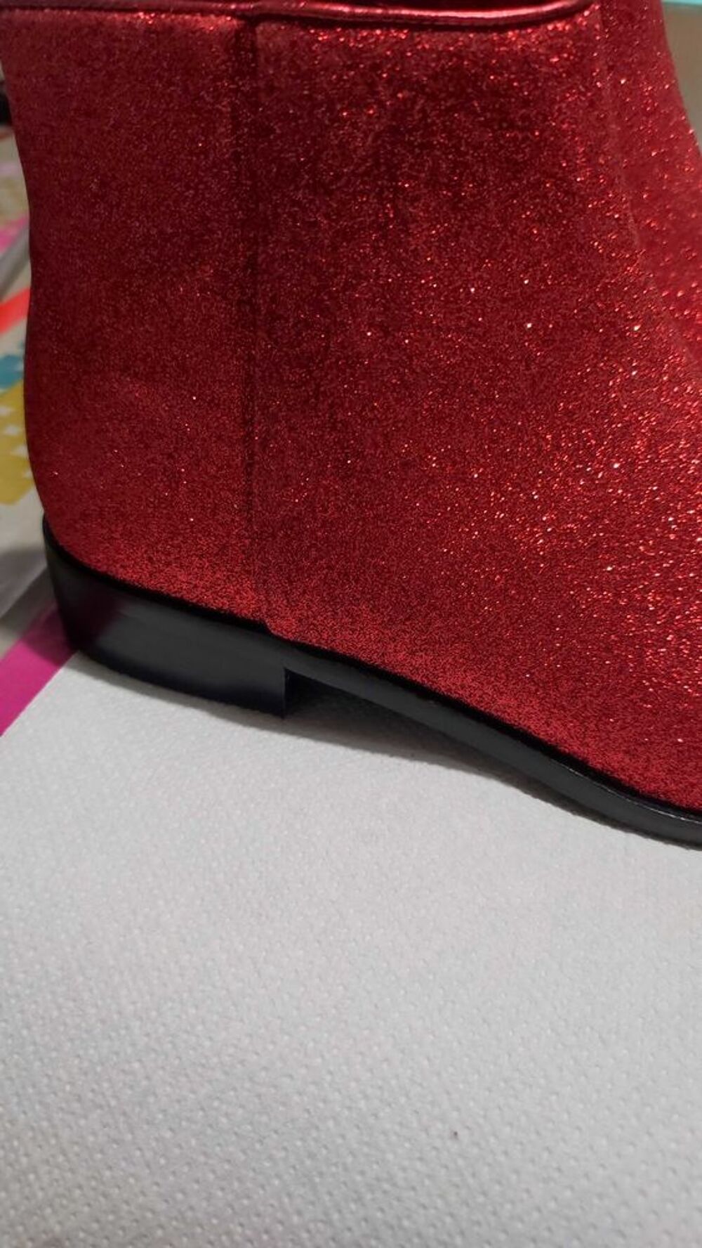 Bottines rouges belle qualit&eacute; Paillettes incrust&eacute;es. Mellow Yellow pointure 35 Chaussures