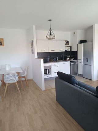  Appartement à louer 2 pièces 45 m²