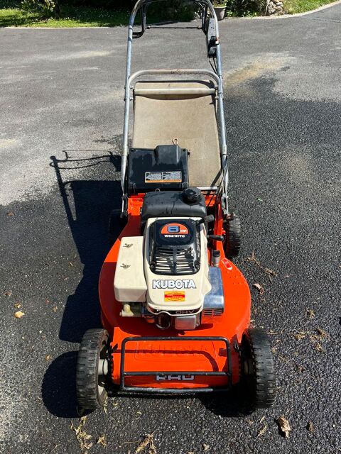 Tondeuse kubota 400 La Celle-sur-Morin (77)
