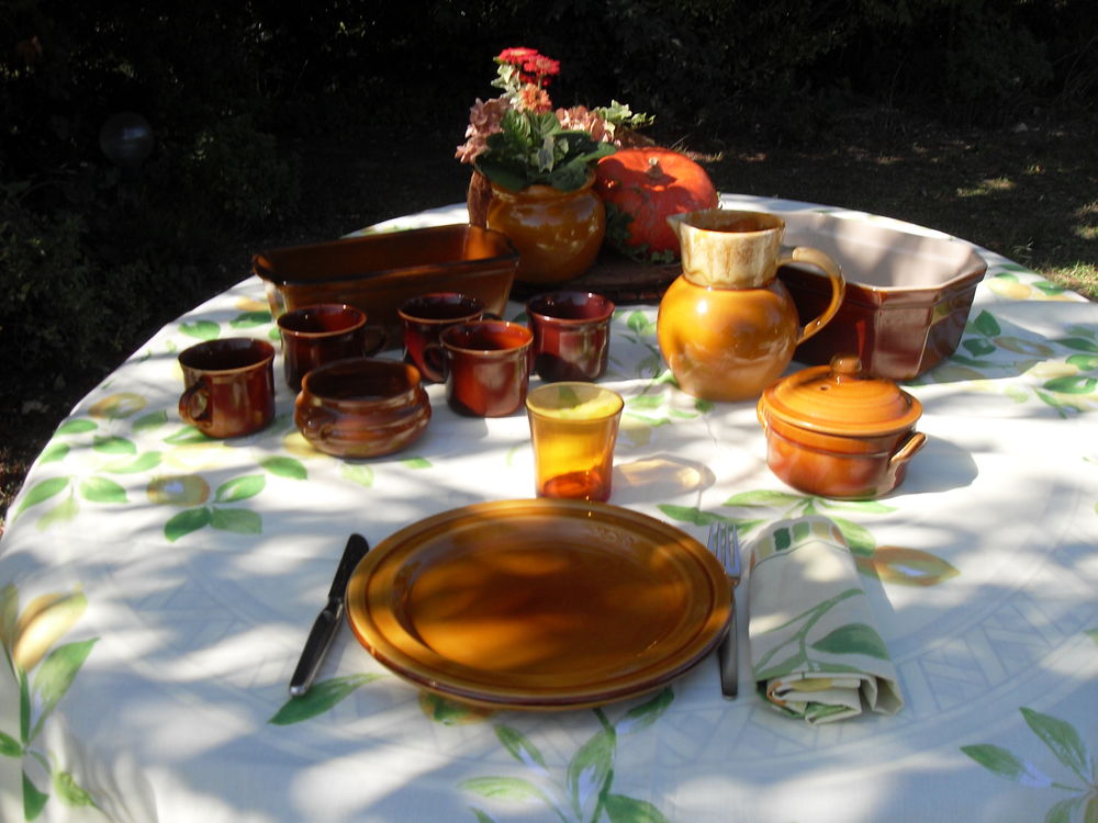 Vaisselle style proven&ccedil;al Cuisine