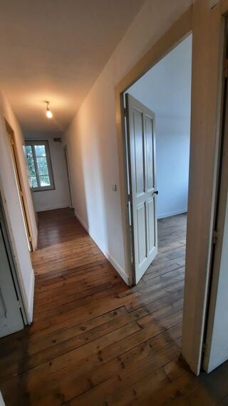  Maison  vendre 7 pices 330000 m