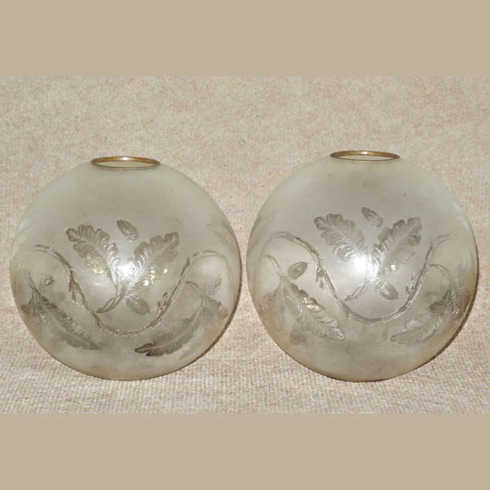 Abat-jour verre spherique antique, paire assortie Décoration