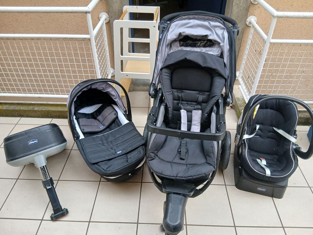 poussette chicco trio Puériculture