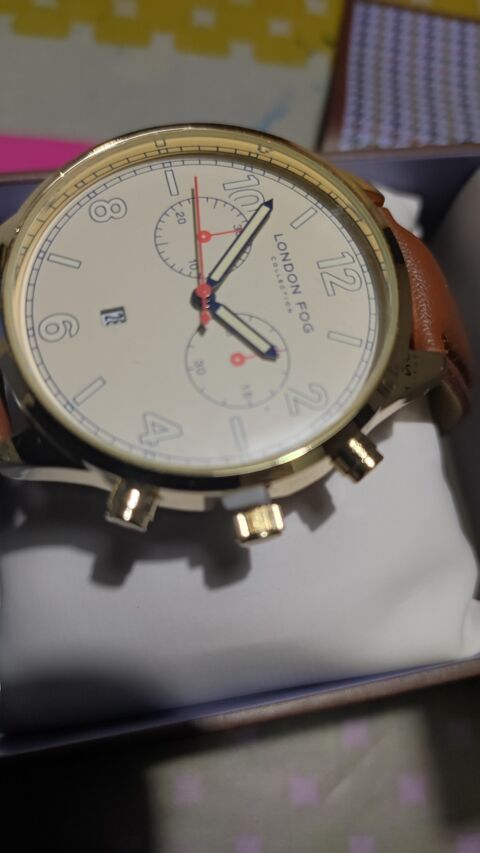 Montre mixte acier doré, London Fog chrono. 275 Verneuil-sur-Seine (78)