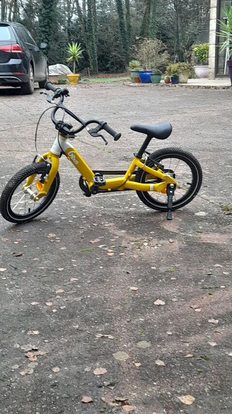 V�lo Gibus 14 pouces, draisienne et v�lo, en tr�s bon �tat, 300 Caro (56)