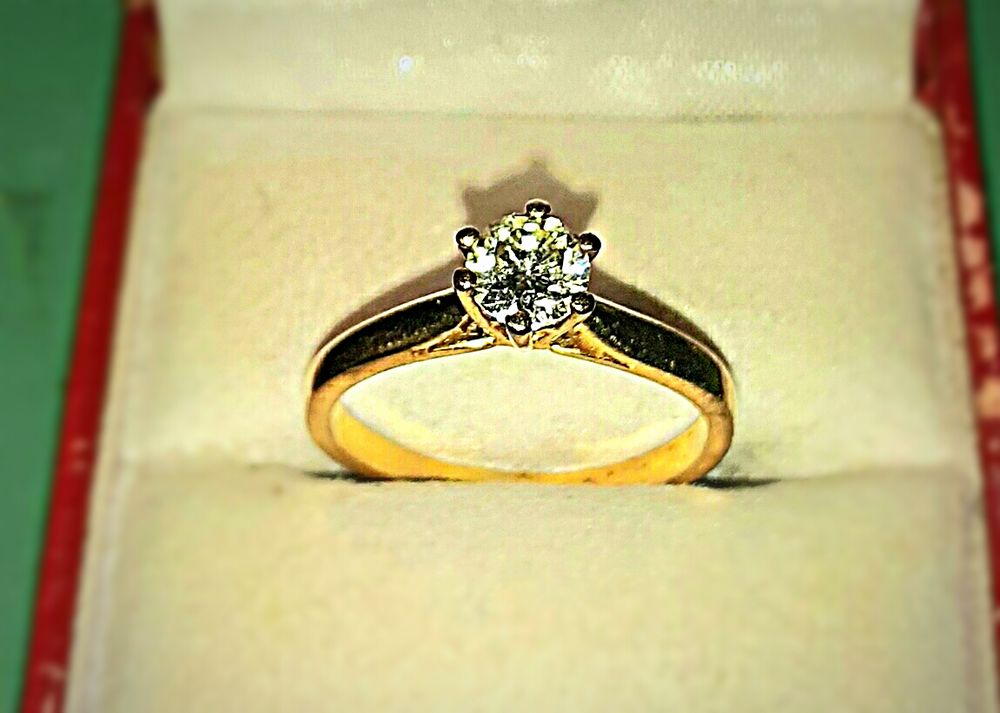 Diamant solitaire sur bague or Bijoux et montres