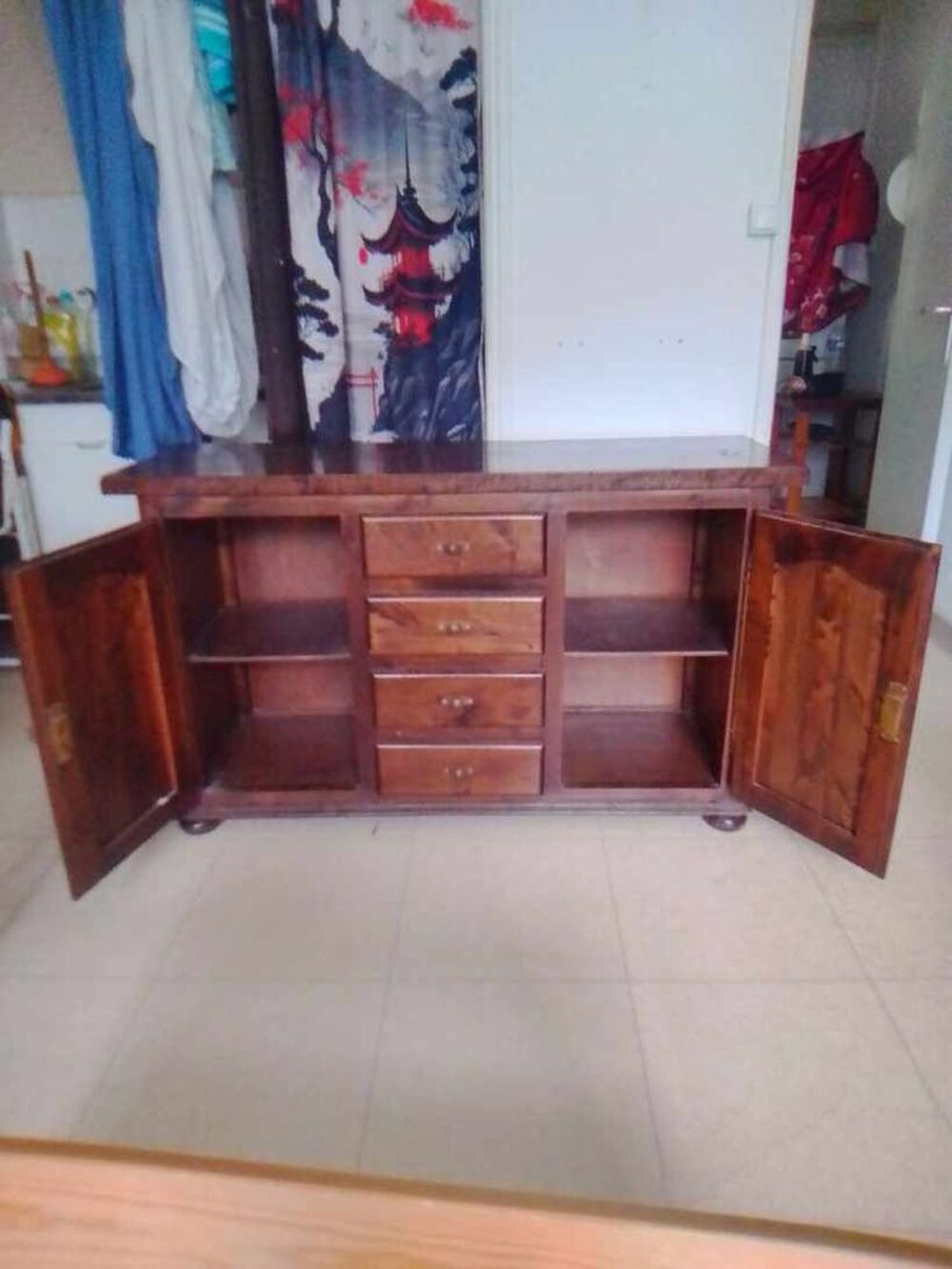 Buffet en bois massif Meubles