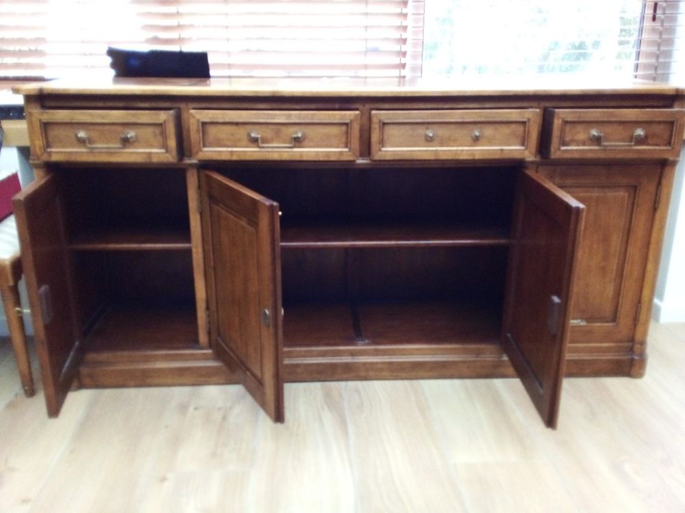 Buffet bas en noyer Meubles