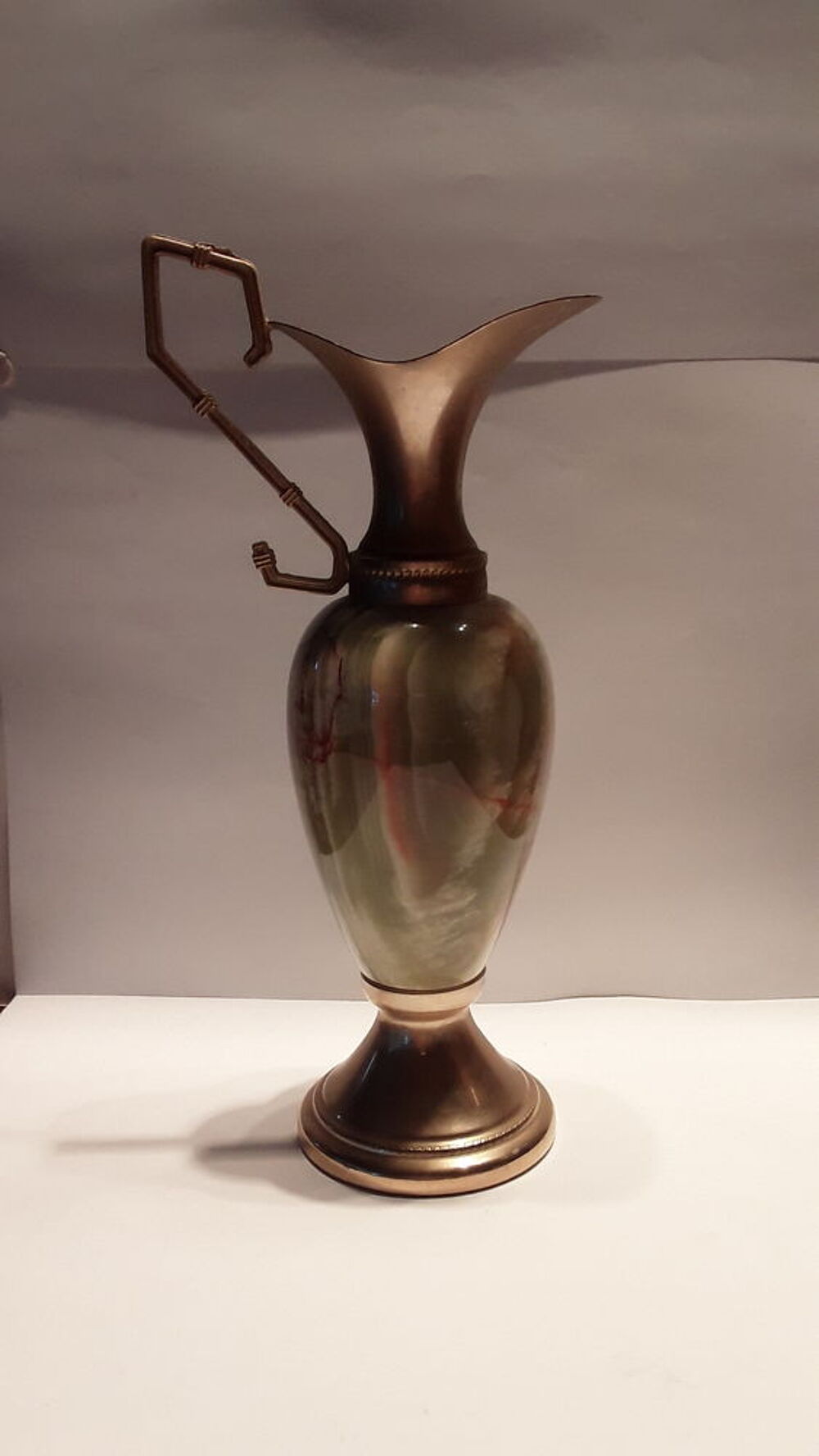 Bougeoir, pichet, vase, onyx et laiton Décoration