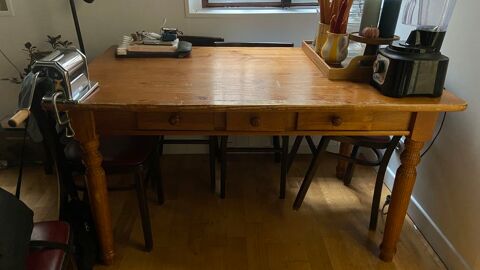 Table � manger en bois massif (pieds d�montables) 60 Paris 4 (75)