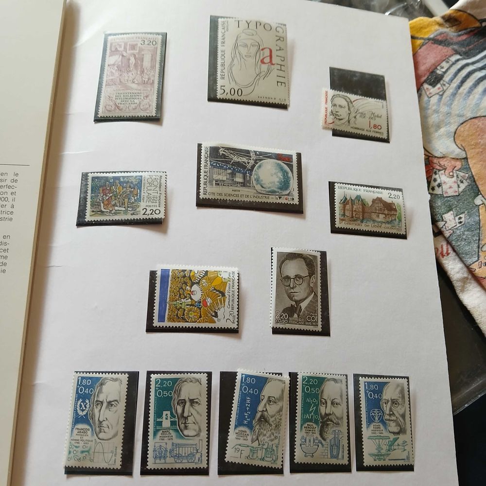 TIMBRES personnages c&eacute;l&egrave;bres 