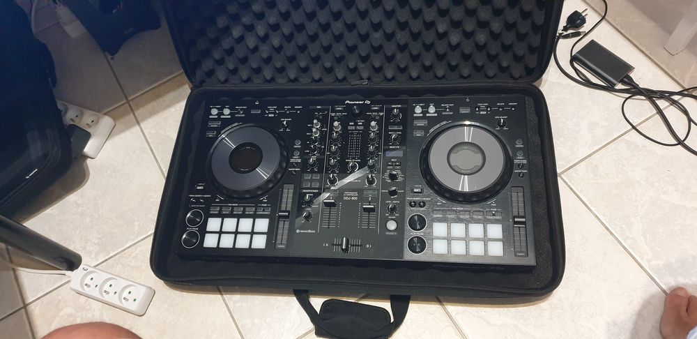 Mat&eacute;riel sono - Contr&ocirc;leur DDJ 800 Audio et hifi