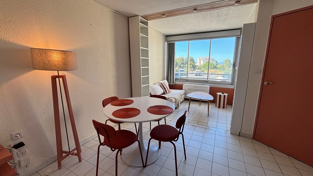 Location Appartement joli F2 meublé /clim Sète