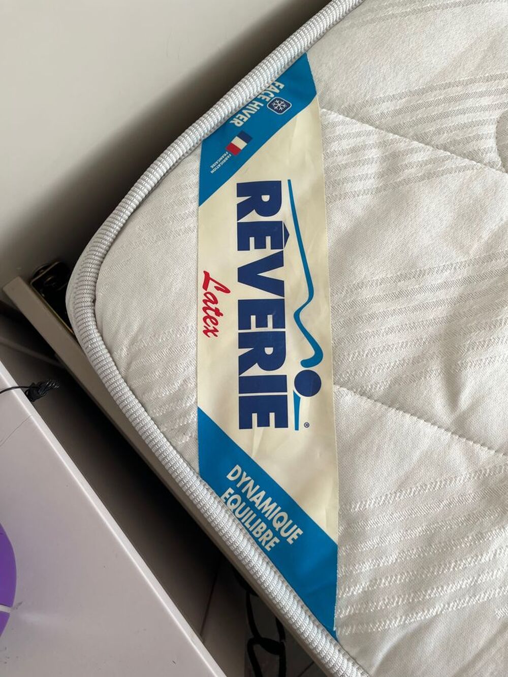 Matelas latex haut de gamme lit 1 place Meubles