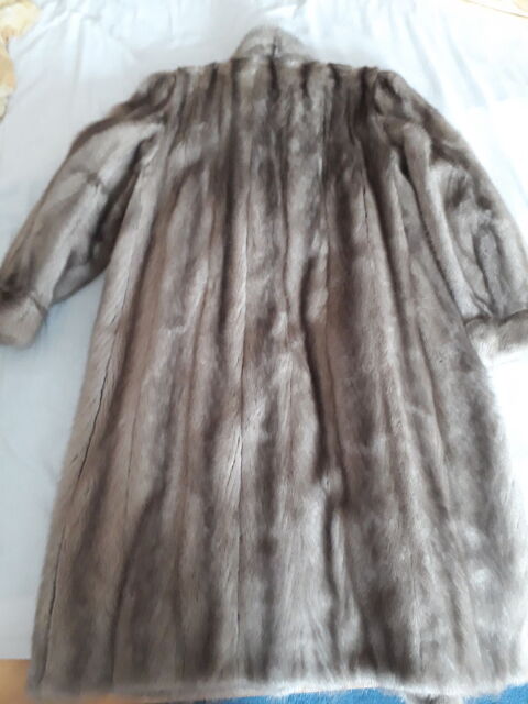 Manteau de vison original 800 Courpi�re (63)