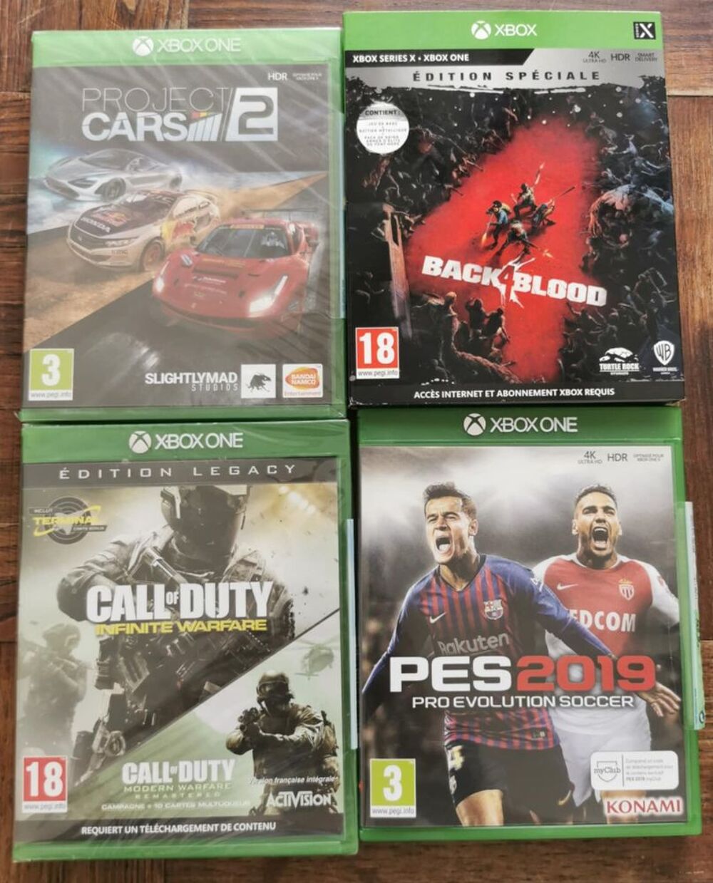 XBox One S 1T Blanche + 6 jeux Consoles et jeux vidos