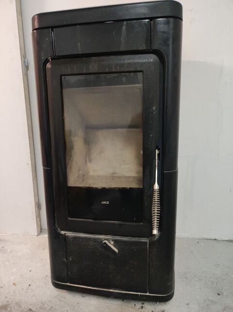 Poile � bois 850 Saint-Michel-de-Chabrillanoux (07)