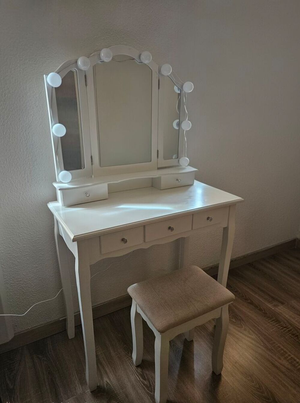 Coiffeuse avec miroir et tabouret Meubles