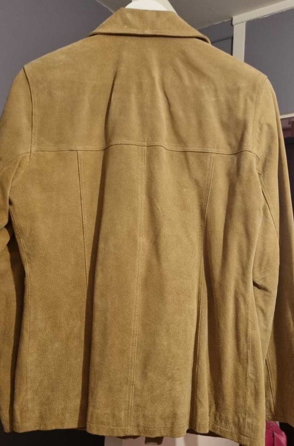 Superbe veste cuir retourn&eacute; T42. Neuve Vêtements
