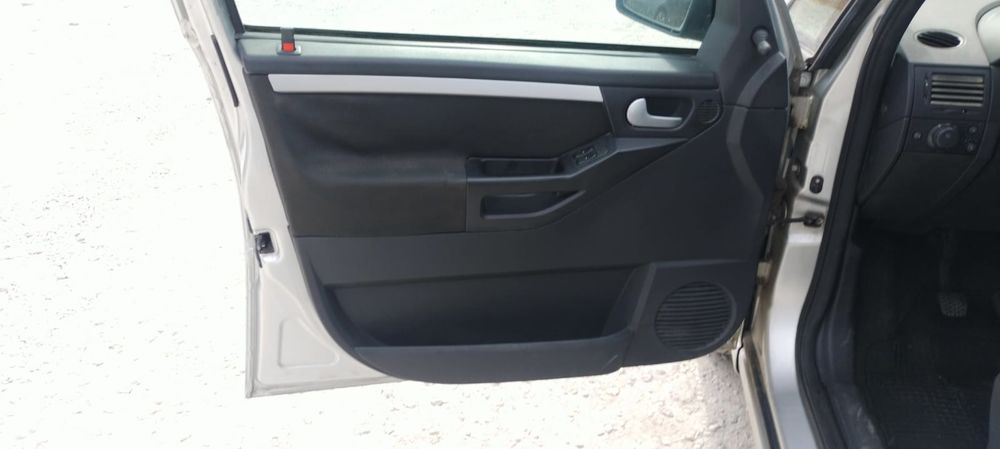 Meriva 1.7 CDTI Essentia 2004 occasion 66000 Perpignan