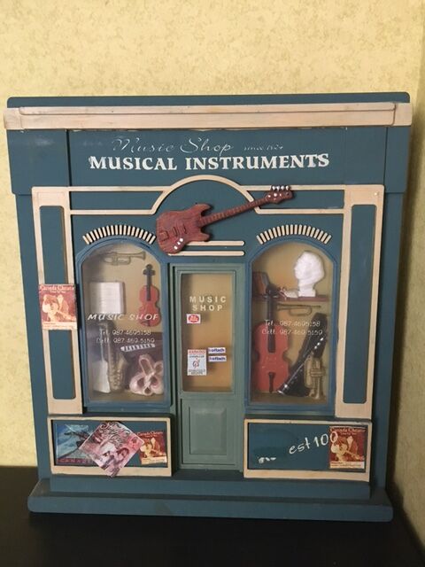ENSEIGNE VINTAGE BOIS MUSICALE INSTRUMENT 20 Saint-Maur-des-Foss�s (94)