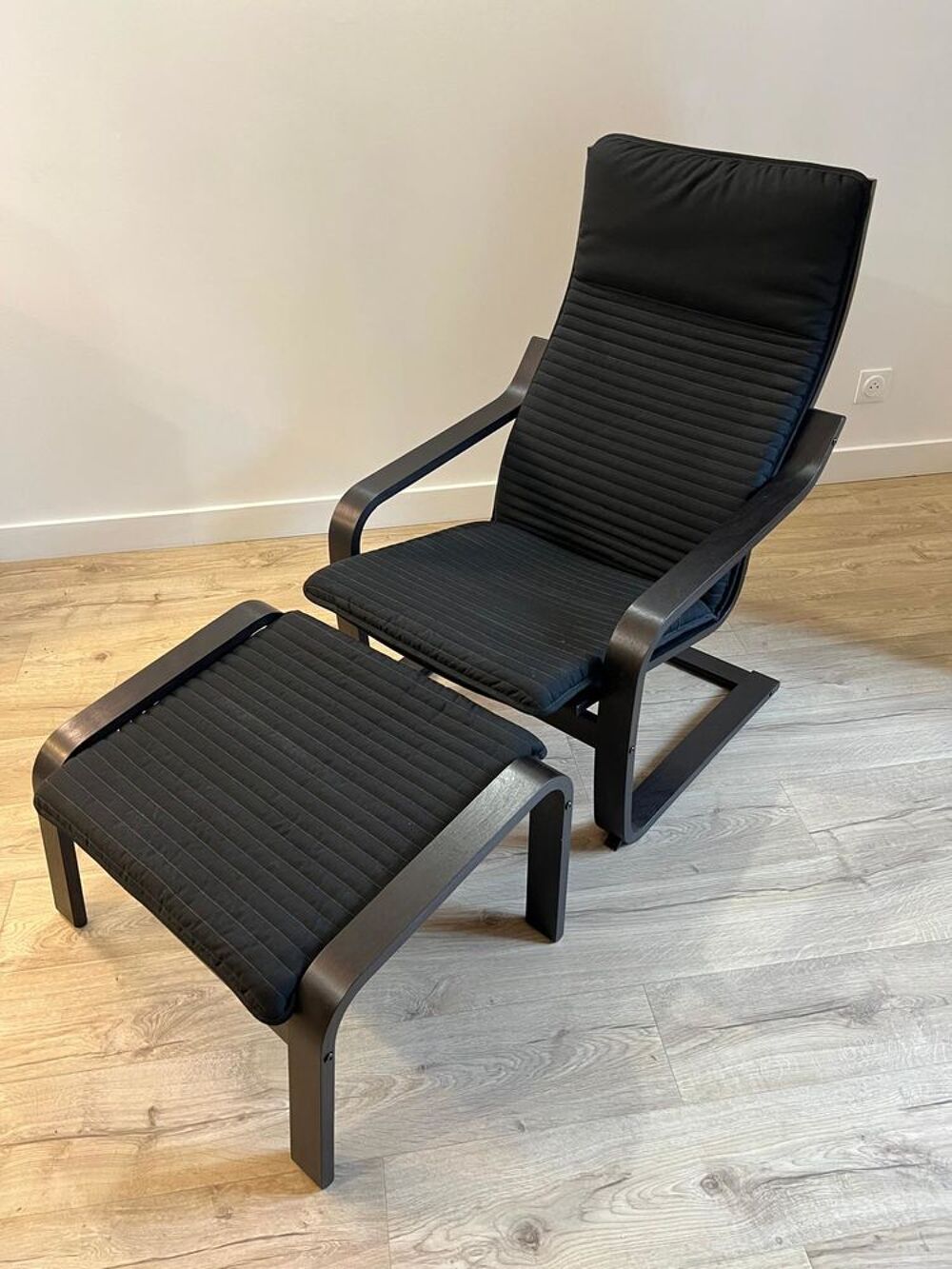Fauteuil Ikea POANG + repose pieds Meubles