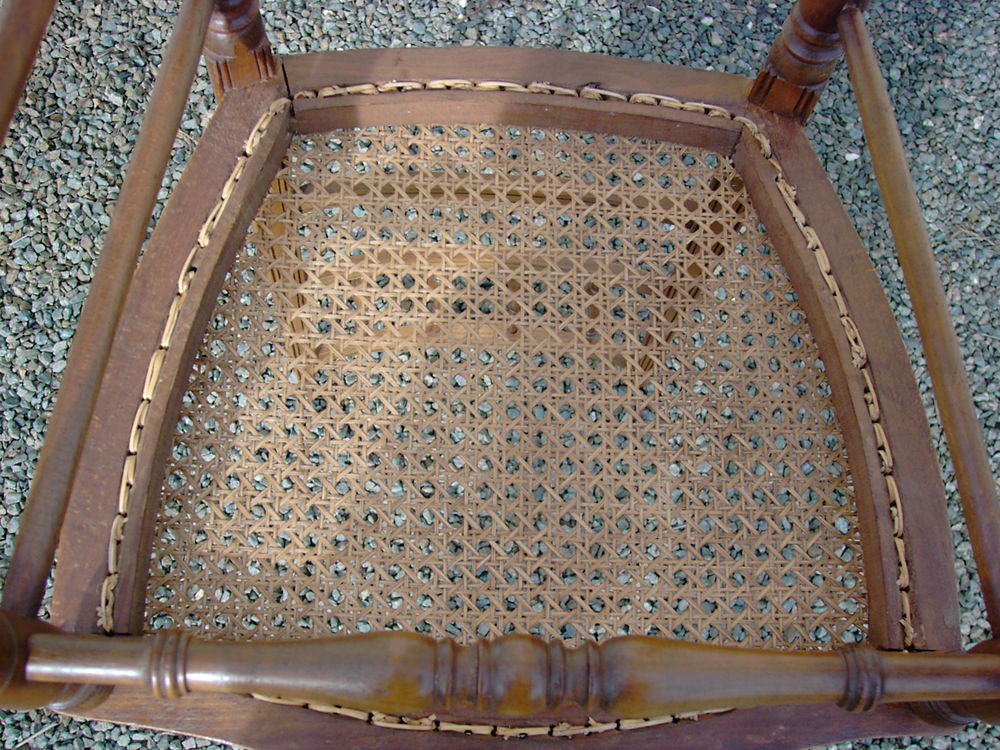 Chaise basse dite "de nourrice" Meubles