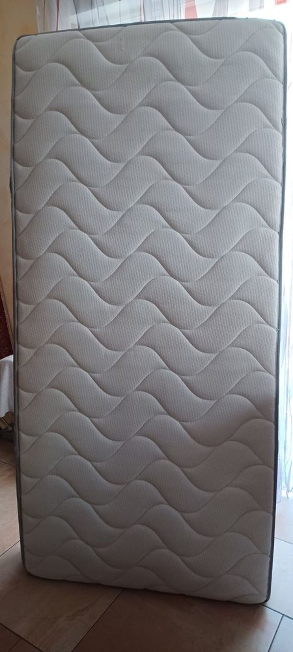 2 matelas de 90 cm pour lit de 1 personne. Mobilier enfants