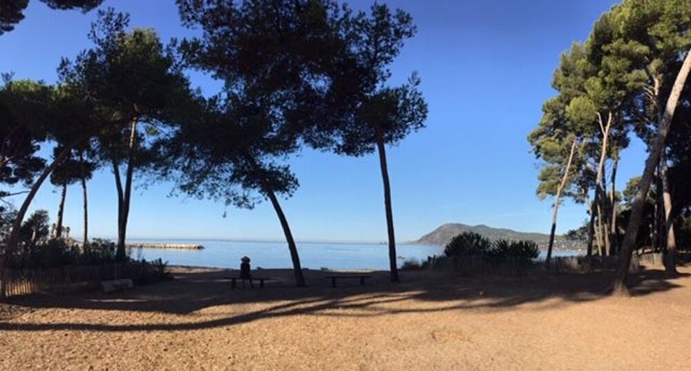   Très beau studio SAINT-MANDRIER-SUR-MER (VAR) Provence-Alpes-Côte d'Azur, Saint-Mandrier-sur-Mer (83430)