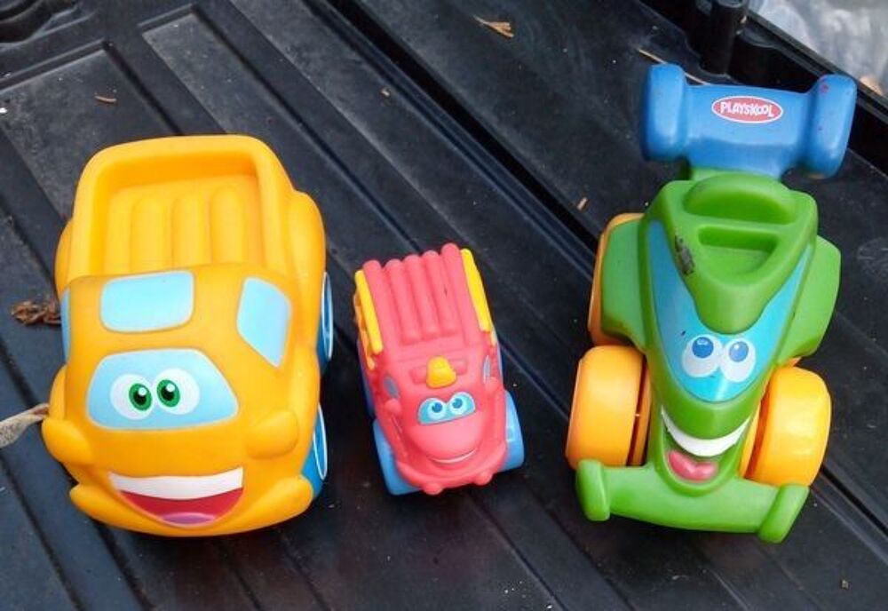 Lot 15 jouets b&eacute;b&eacute; 1er age Jeux / jouets