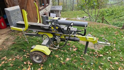 FENDEUSE 22 TONNES MOTEUR ESSENCE 1100 Lannemezan (65)