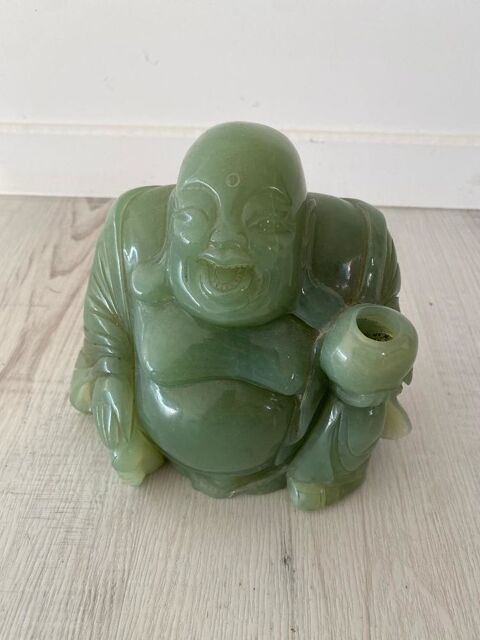 Bouddha en jade 20 cm de haut 4.4 kg 500 La Seyne-sur-Mer (83)