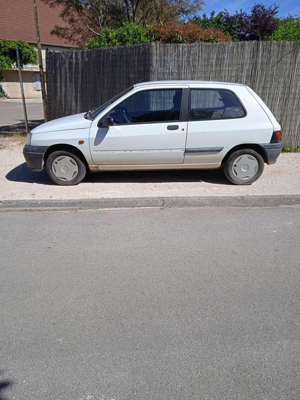 Clio CLIO SOCIETE 1.9 D RC 1996 occasion 21700 Quincey