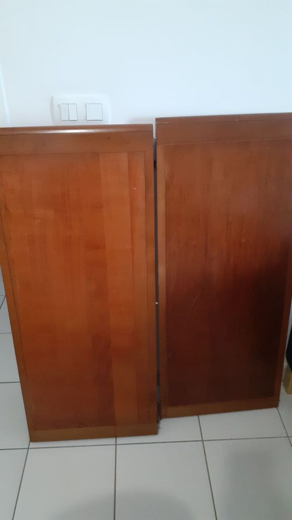 Table merisier avec 2 rallonges 
Meubles