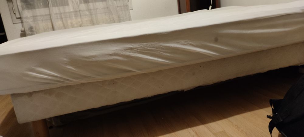 Matelas 140*190 + sommier Meubles