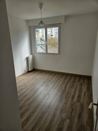  Appartement � louer 4 pi�ces 79 m�