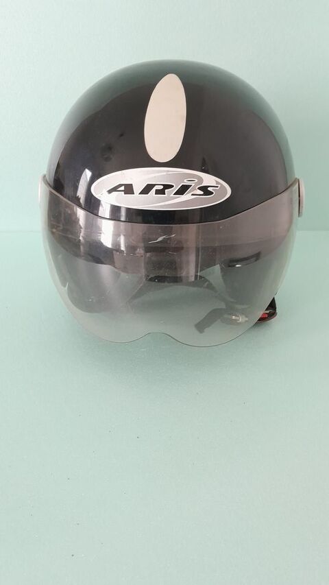 Casque de Moto Noir . Le Plessis-Bouchard (95)