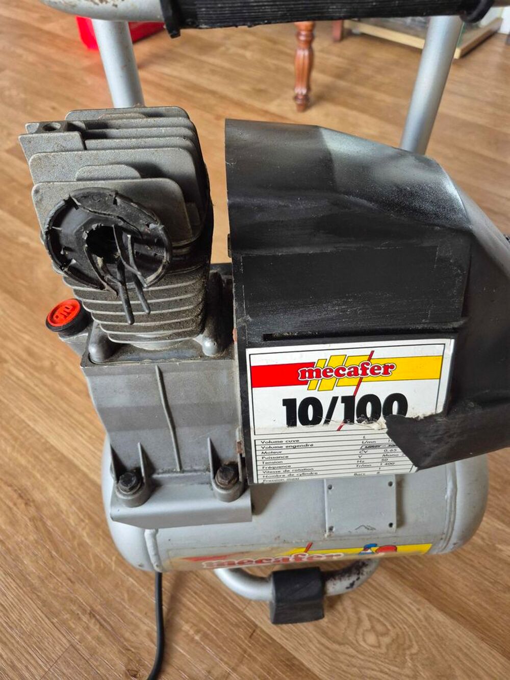 Compresseur &agrave; air MECAFER et pistolet de projection Bricolage