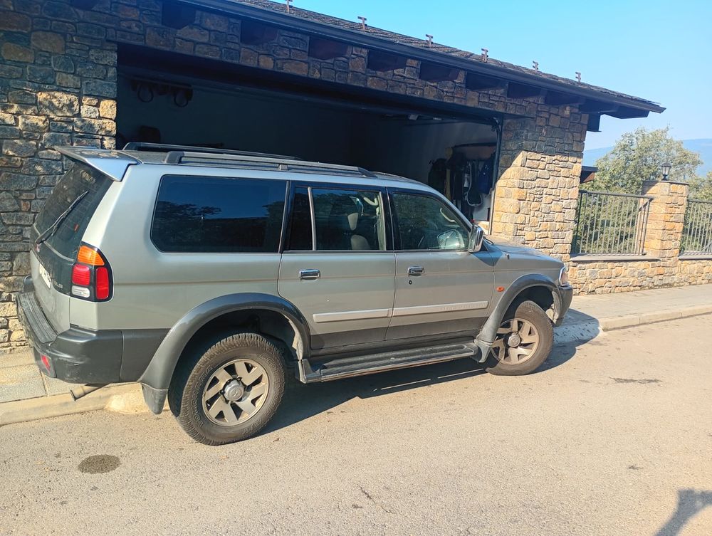 Pajero Sport 2.5 TD GLS 2002 occasion 09390 L'Hospitalet-pr&egrave;s-l'Andorre