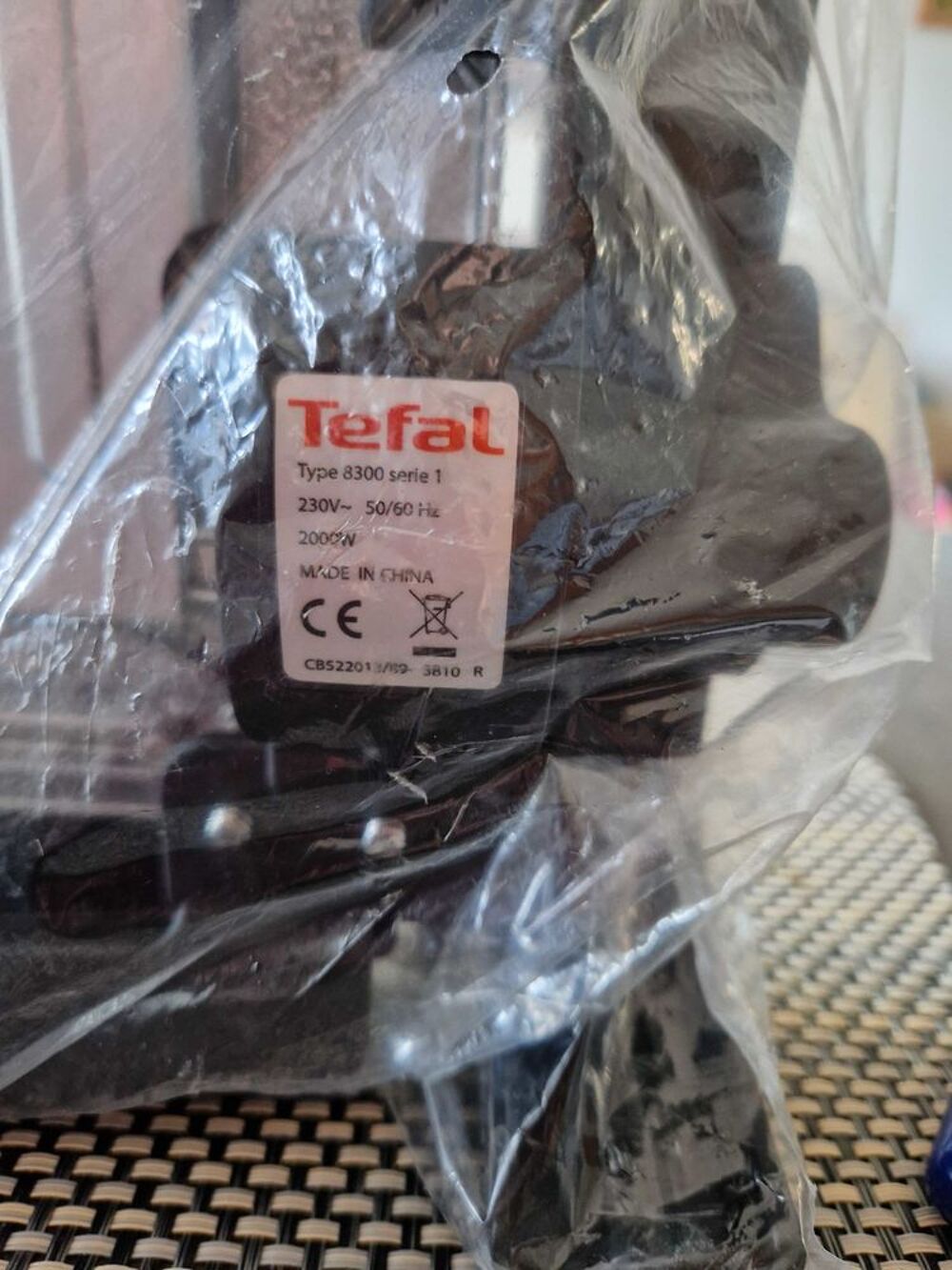 plancha Tefal &eacute;tat neuf servi une fois. Electroménager
