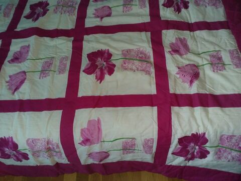 couvre lit blanc fleurs rouges 175 x 140 cm 8 Marcq-en-Barul (59)
